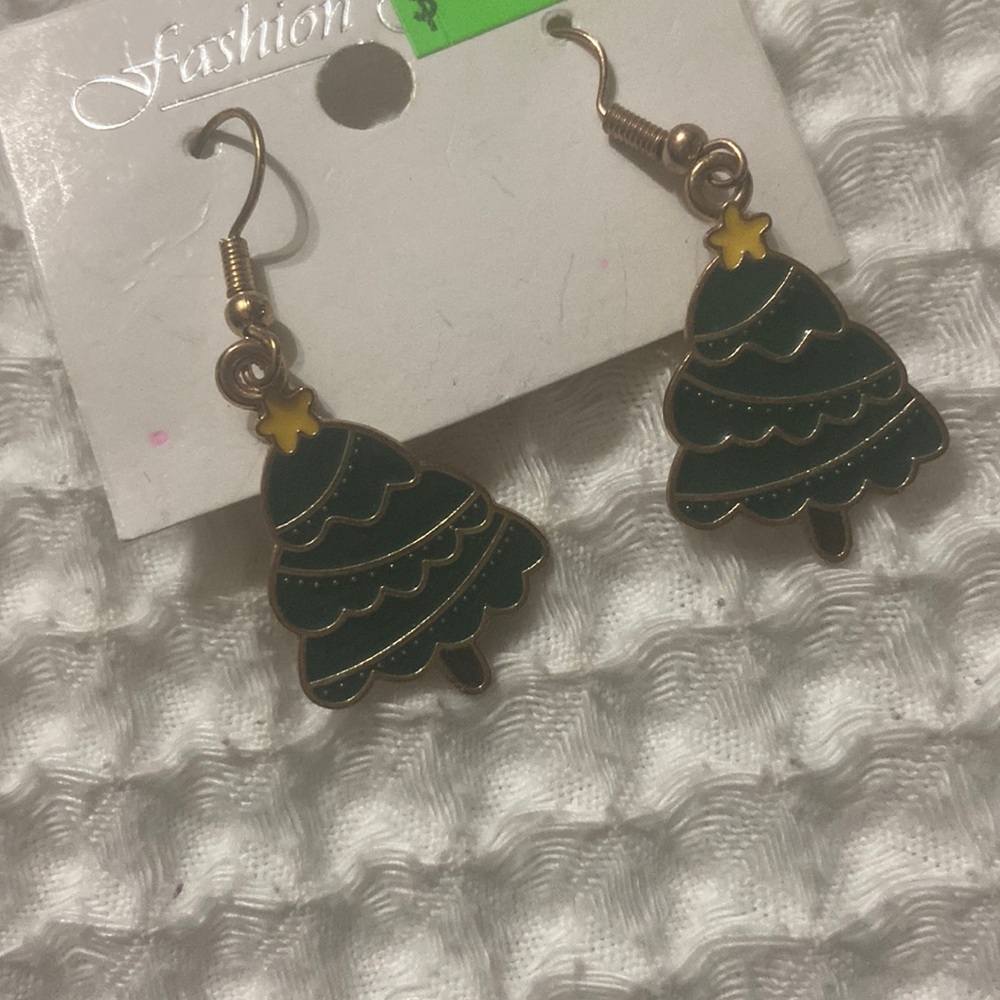 Christmas tree earrings